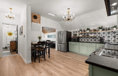 Holly Apartment | Downtown Holly 2 Bed 2 Bath Newly Renovated Second Story Unit!