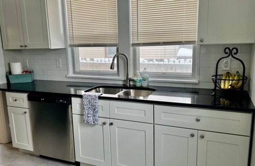 Northrup House | Downtown Home Away from Home 3BR/3BA