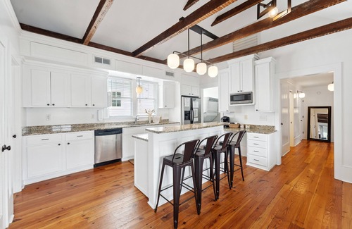 Cannonborough Elliotborough House | Downtown Home Centrally Located