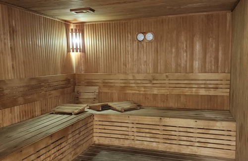 Harbiye Apartment | Downtown İstanbul Taksim, family suit, pool, sauna gym internet Netflix