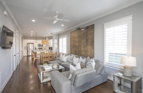 The Nations House | Downtown in 7min & Rooftop Deck! Gorgeous Stunning Nashville Home!