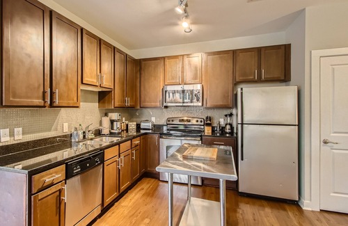The Gulch Condo | Downtown in the Gulch - 2bed/2bath - Stay like you live here!