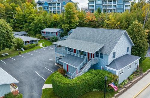 Sister Bay Hotel | DownTown Inn
