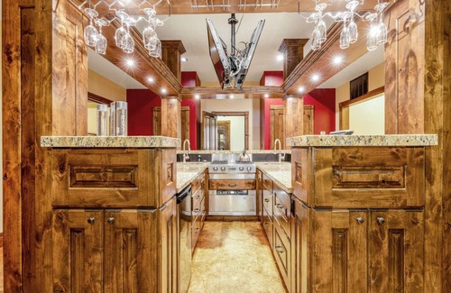 Jackson Hole Hotel | Downtown Jackson - 2 Bedroom Suite
