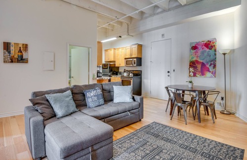 Historic Core Condo | Downtown Los Angeles Condo w/ Shared Rooftop Pool!