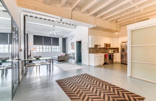 Historic Core Apartment | Downtown Los Angeles Condo with Rooftop Pool Access