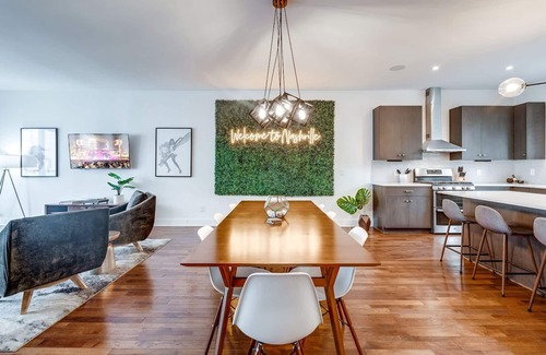 North Nashville House | Downtown Luxury - 10 Beds Free Parking
