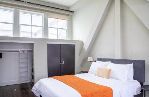 East Town Apartment | Downtown Luxury 1BR Loft