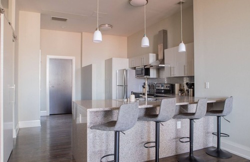 East Town Apartment | Downtown Luxury 2BR Loft