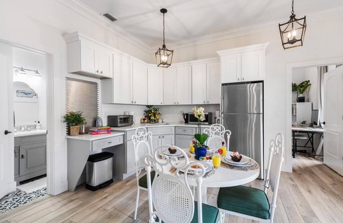 Old Northwood Historic District House | Downtown Luxury Guest House