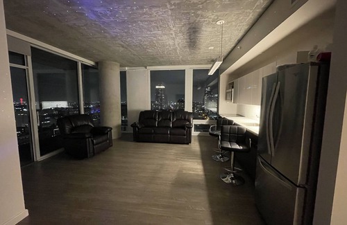 Paramount Condo | Downtown luxury high rises