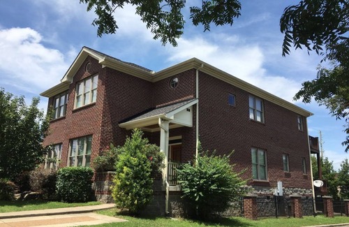 Hope Gardens House | Downtown Luxury Home — 3-mins to Broadway