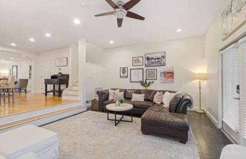 Hope Gardens House | Downtown Luxury House - Beautiful Outdoor Spaces