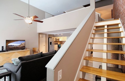 South Main Historic District Condo | Downtown Memphis Condo, Walk To Everything, Sleeps 7