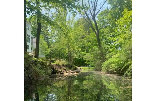 Meredith Apartment | Downtown Meredith one bedroom waterfront apartment