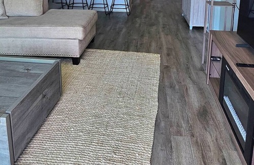 Allapattah Condo | Downtown Miami Oasis! Amazing city skyline views with gorgeous pool & cabanas!