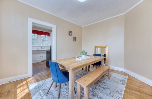 Columbus House | Downtown, Mins to Lakebottom Park-Our Midtown Nook