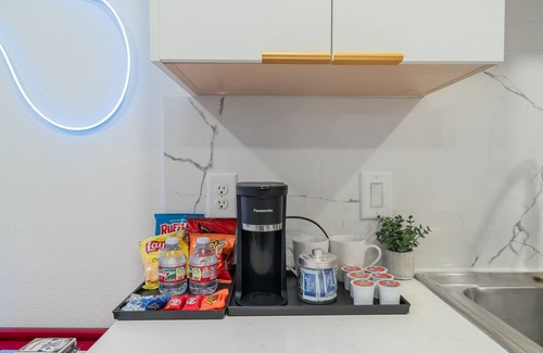 Old East Dallas Apartment | Downtown Modern Cozy Apartment