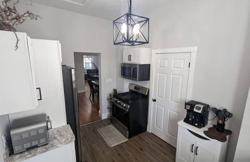 Nelson House | Downtown Muskegon Hideaway