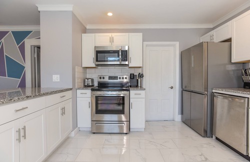 Mystic - New London Apartment | Downtown Mystic Comfortable Renovated Apartment