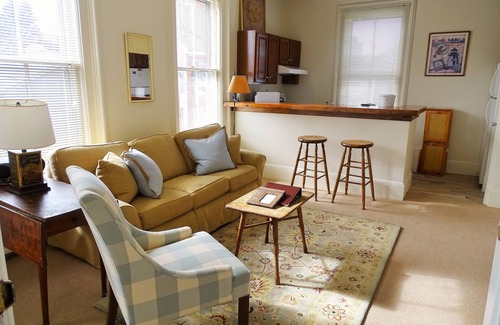 Nantucket Town Apartment | DOWNTOWN NANTUCKET APARTMENT