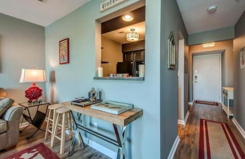 North Capitol Apartment | Downtown Nashville Riverfront Unit 820