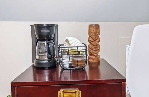 New Buffalo Apartment | Downtown New Buffalo Studio, Walk to Everything!
