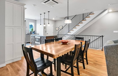 Asheville Villa | Downtown Oasis – Rooftop Terrace, Elevator & Sauna Access