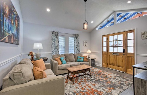 Biloxi House | Downtown Ocean Springs Duplex with AandC 1 Mi to Beach