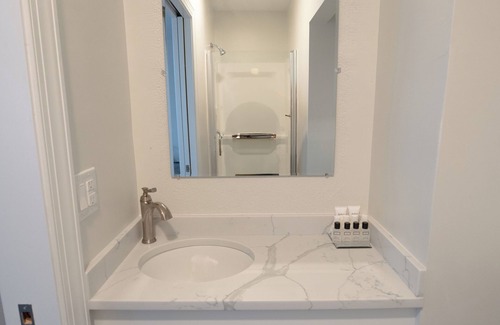 North End Apartment | Downtown OCNJ Summer Special! 2 Linked Rooms