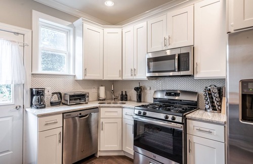 Fishtown House | Downtown Philly Gem 4BR/3.5BT W/Roofdeck + Patio