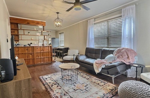 Prattville House | Downtown Prattville-1Bed 1Bath!