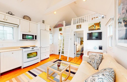 Provincetown House | Downtown Provincetown Delight