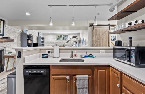 Southwest Raleigh Apartment | Downtown Raleigh Basement 1BRFlat~Upgrade~GoCanes!