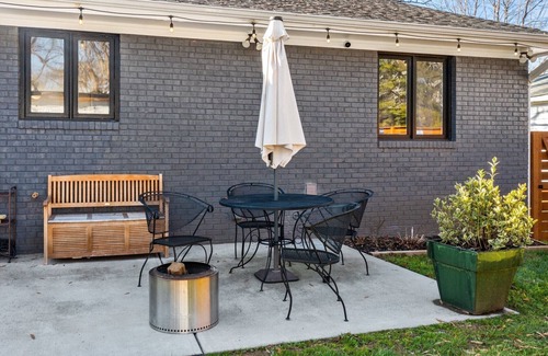 Southwest Raleigh Apartment | Downtown Raleigh Basement 1BRFlat~Upgrade~GoCanes!