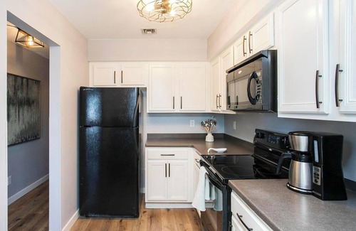 North Capitol Condo | Downtown Riverside Condo with Pool.