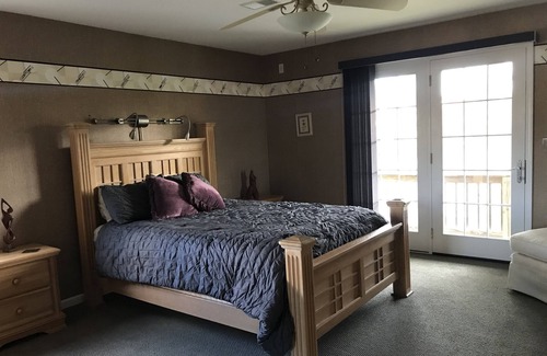 Grayling Condo | Downtown Riverside Condo