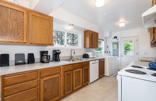 Rockaway Beach House | Downtown Rockaway Home only 4 Blocks to the Beach, Park Nearby