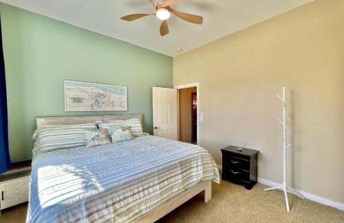 Saugatuck Apartment | Downtown, Roof Deck, Parking