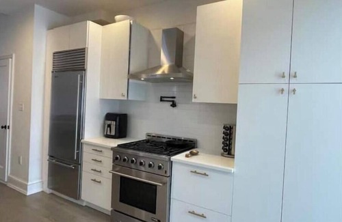 Bloomingdale House | Downtown rowhome 3 bed 2.5 bath