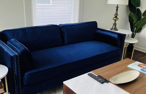 Lexington House | DOWNTOWN, Rupp Arena just 5 min away. 2 bedr/1 Bath cozy home.