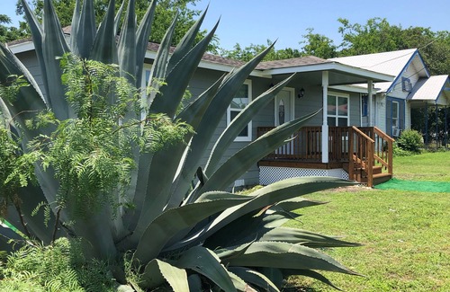 Nevada Street House | Downtown San Antonio CYC property