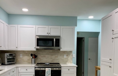 Laurel Park Apartment | Downtown Sarasota duplex unit - pet friendly with off-street parking