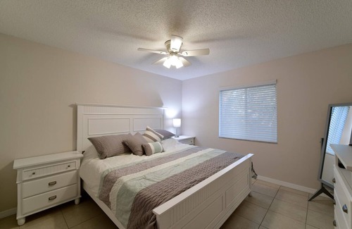 Laurel Park Condo | DOWNTOWN SARASOTA - Historic Laurel Park