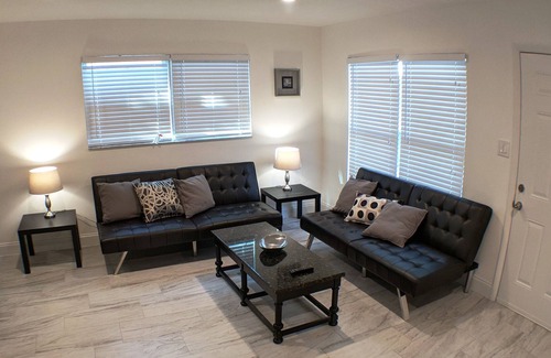 Laurel Park House | Downtown Sarasota Townhouse in Historic Center!!!