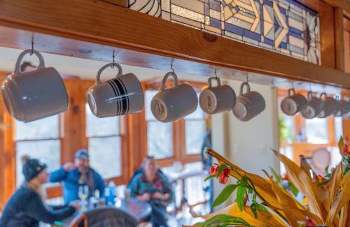 Eureka Springs Historic District House | Downtown Secret Garden Piedmont