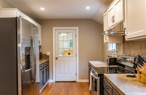 Southern Pines House | Downtown So. Pines - sleeps 8, walk to town.