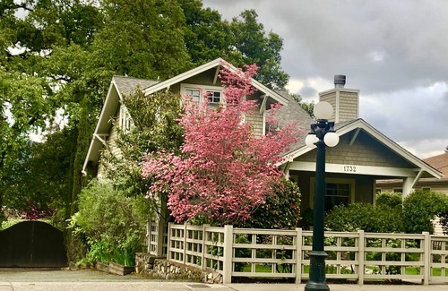 St. Helena House | Downtown St. Helena retreat with pool, bocce ball and privacy. Permit #PL23-019