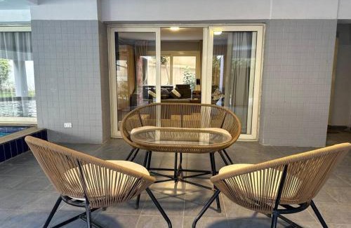 The 5th Settlement Apartment | DownTown Studio