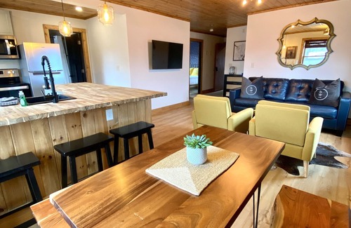 Grand Marais Apartment | Downtown Sweetwater Suite West